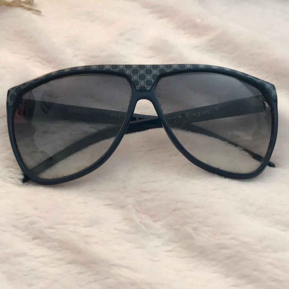 Navy blue Godey antique sunglasses